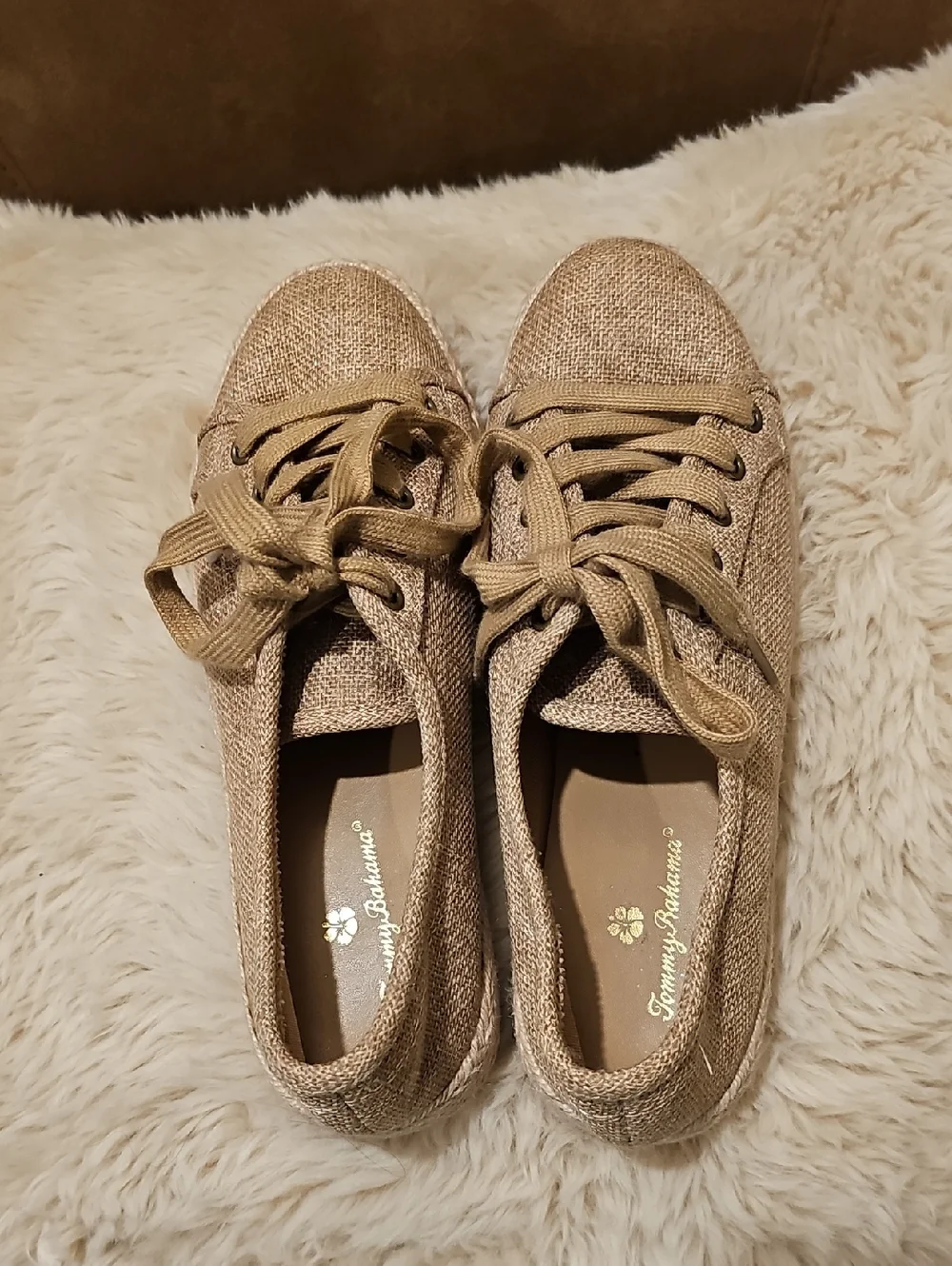 Tommy Bahama Shimmwe Tan Espadrille Lace-Up Sneakers Sz 8.5 NWOB